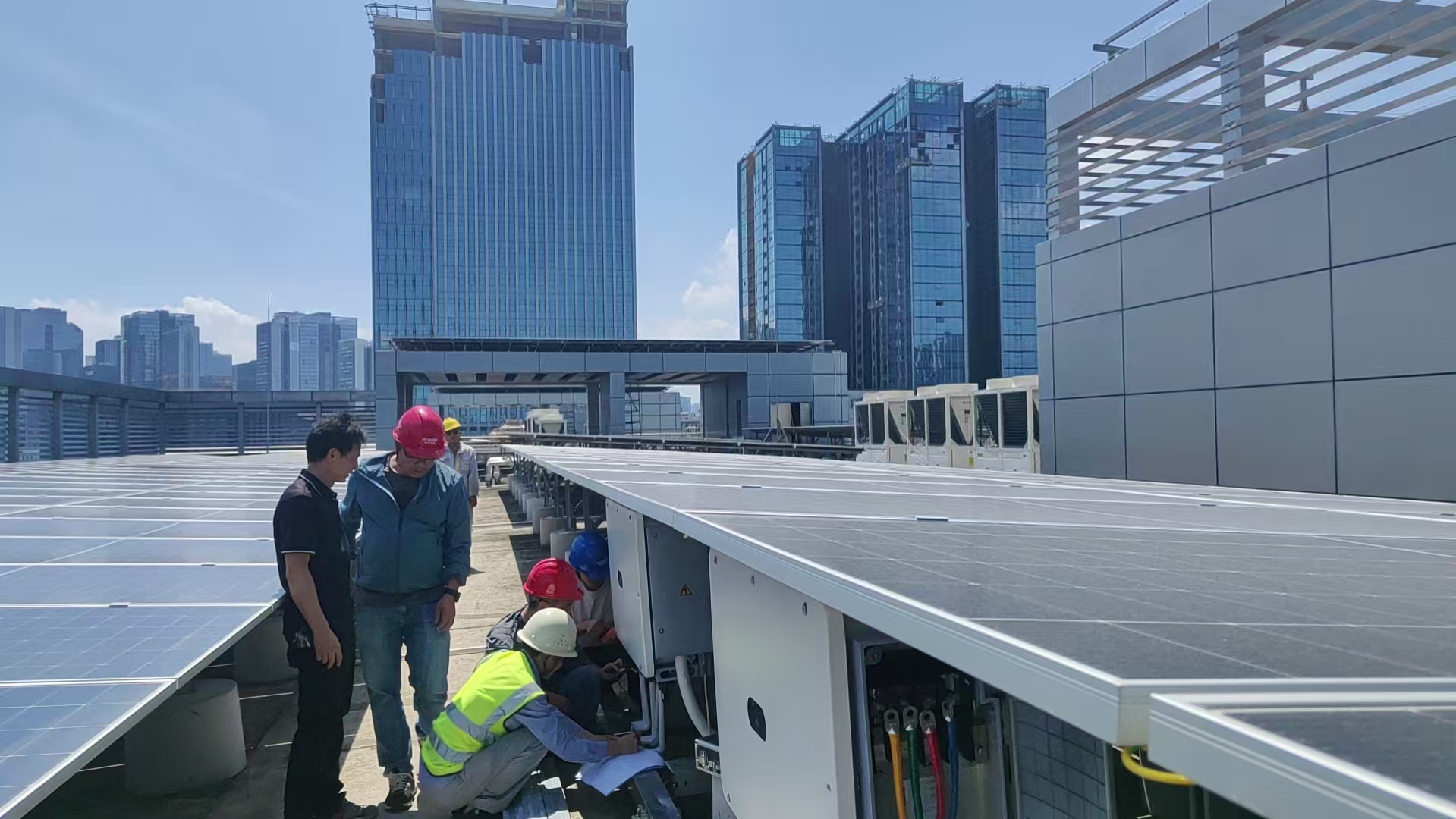 追光逐新 綠電賦能丨深圳康冠科技園分布式光伏項(xiàng)目成功投運(yùn)(圖2)